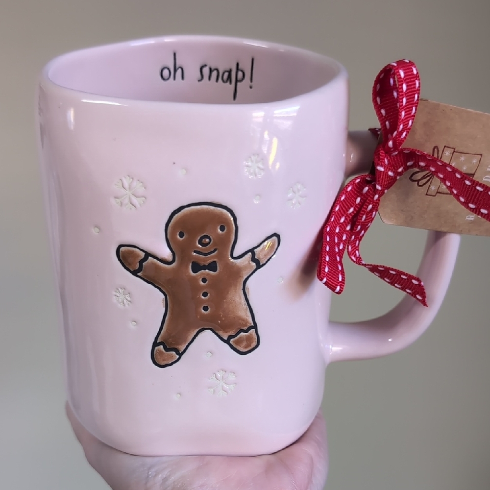 ❌SOLD❌Rae Dunn OH SNAP Gingerbread Man Mug, Pinkmas Mug with Snowflake Design ❄️ - Picture 1 of 5